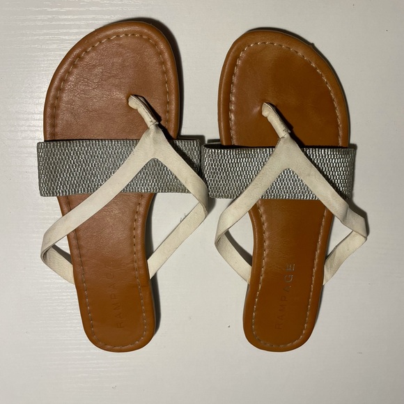 🩴SET OF SANDALS🩴 - Picture 3 of 3